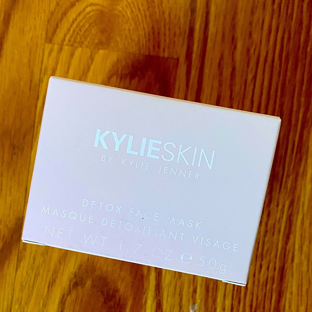 - Kylie Jenner Kylieskin Detox Face Mask skincare